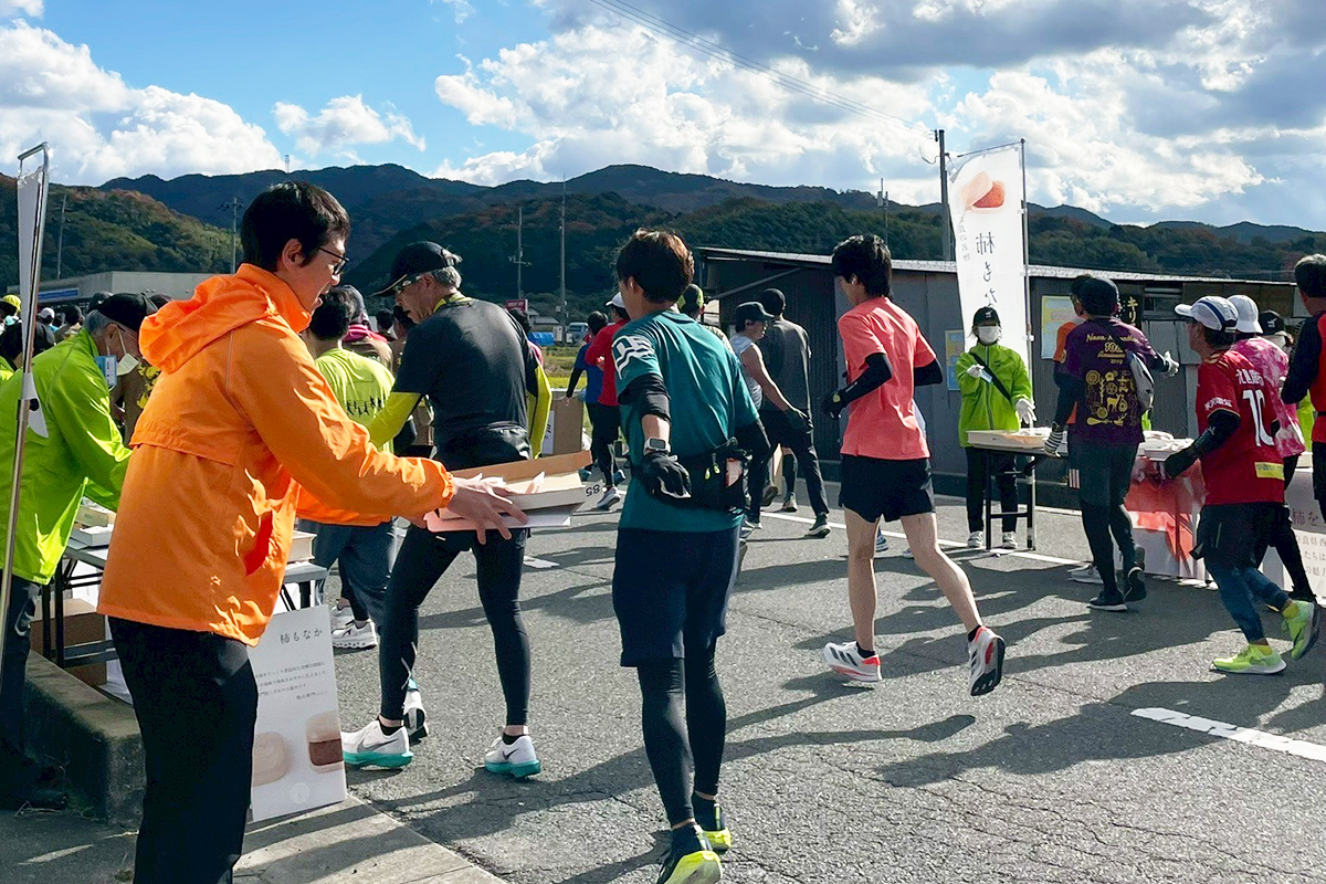 スポーツ支援（奈良マラソンへの協賛など）｜柿の専門